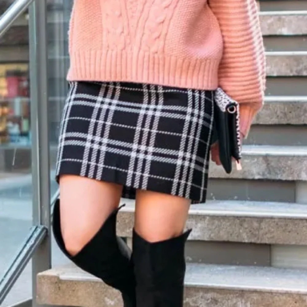Burberry Plaid Skirt - Picture 7 of 7